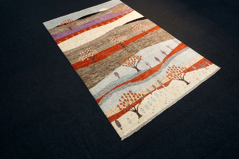 https://www.resai.de/ carpethaus/2177- carpet/orient carpet-afghan-ziegler-design-naturmotive-14.JPG