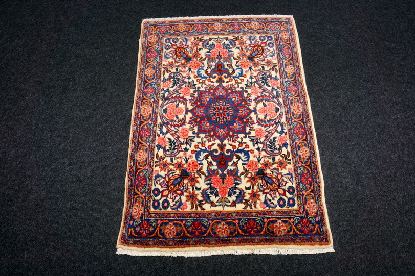 https://www.resai.de/ carpethaus/2679-carpet/orient carpet-perser carpet-beige-1.JPG