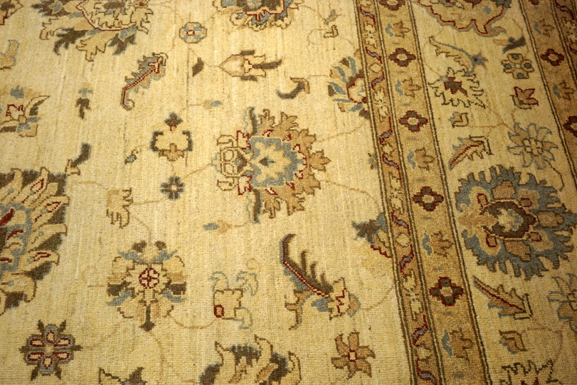 https://www.resai.de/ carpethaus/2966-carpet/orient carpet-ziegler-beige-12.JPG