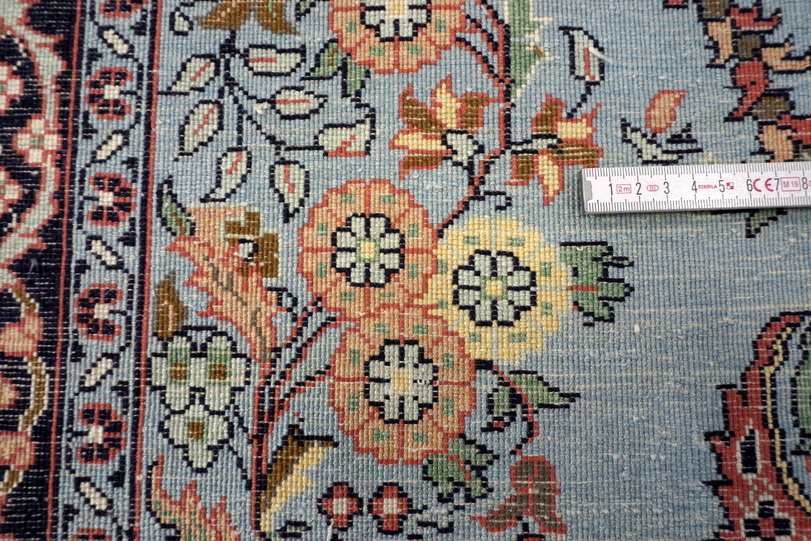 https://www.resai.de/ carpethaus/3070- carpet/seiden Carpet-kaschmir-handgeknuepft-13.JPG