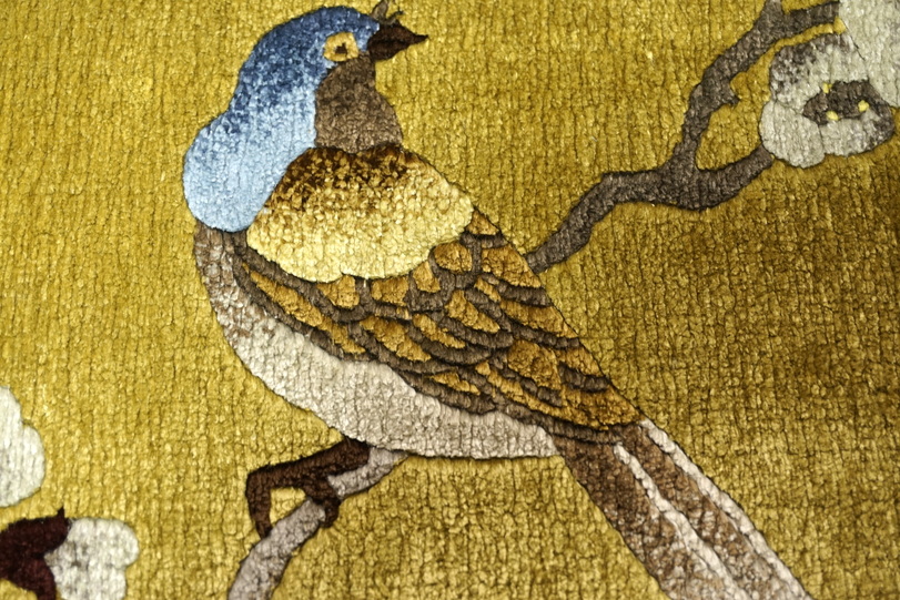 https://www.resai.de/ carpethaus/3123- carpet/seiden Carpet-china-vogel-muster-12.JPG
