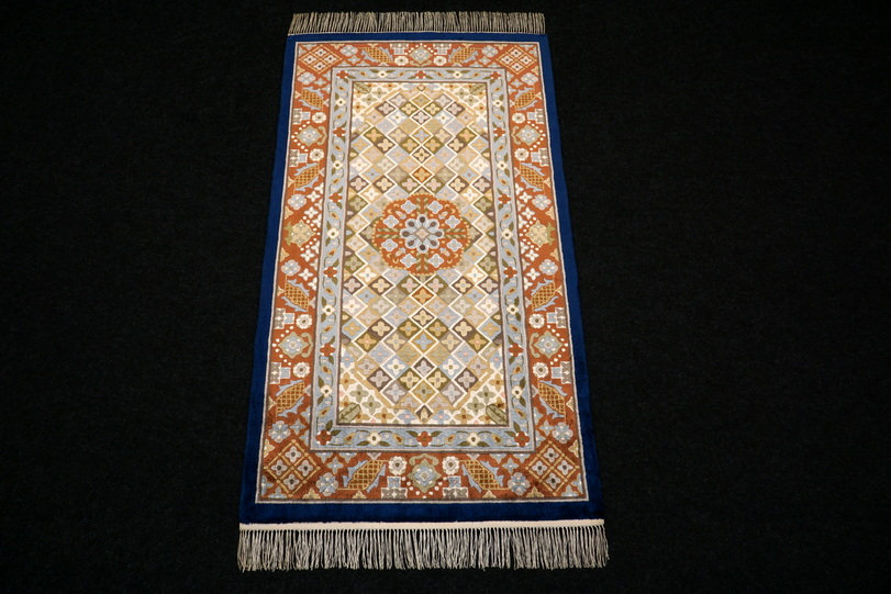 https://www.resai.de/ carpethaus/3380- carpet/seiden Carpet-china-seide-13.JPG