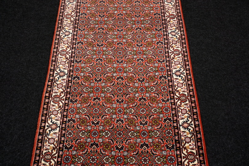 https://www.resai.de/ carpethaus/3429- carpet/perser carpet-laeufer-handgeknuepft-8.JPG