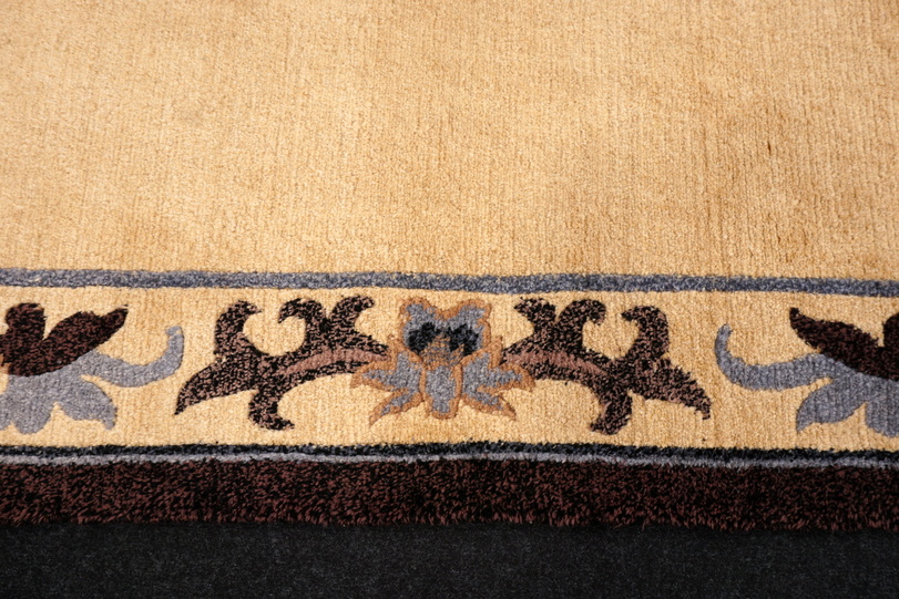 https://www.resai.de/ carpethaus/3440- carpet/orient carpet-nepal-tibet-modern-8.JPG