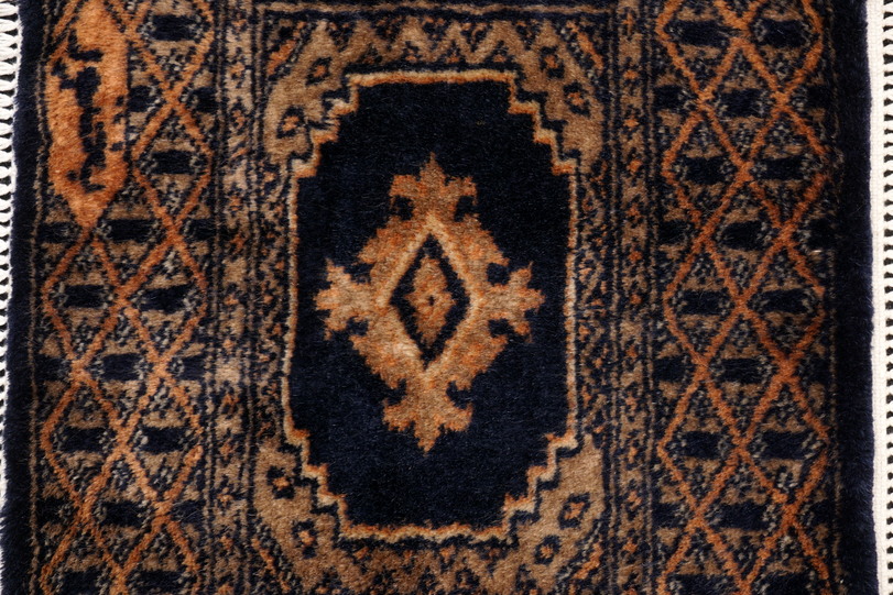 https://www.resai.de/ carpethaus/3468- carpet/orient carpet-buchara-schwarz-handgeknuepft-4.JPG