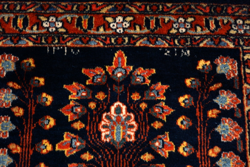 https://www.resai.de/ carpethaus/3515- carpet/perser carpet-sarough-mohajeran-antik-laeufer-15.JPG