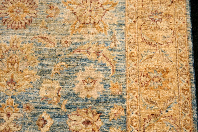 https://www.resai.de/ carpethaus/3570- carpet/orient carpet-ziegler-blau-laeufer-12.JPG