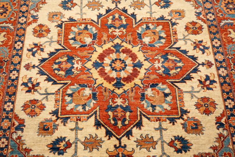 https://www.resai.de/ Carpethaus/3574- Carpet/Orient Carpet-heriz-serapi-beige-10.JPG