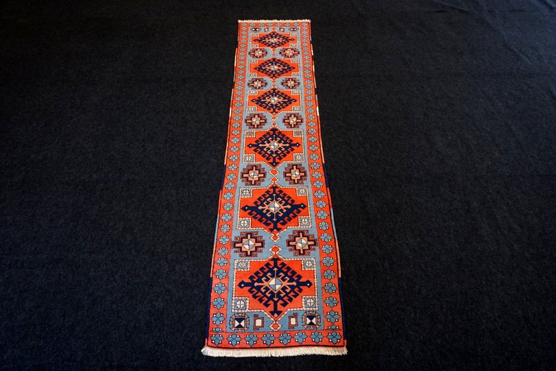 https://www.resai.de/ carpethaus/ carpet-1300/orient carpet-milas-laeufer-10.JPG