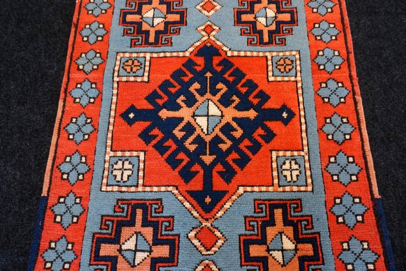 https://www.resai.de/ carpethaus/ carpet-1300/orient carpet-milas-laeufer-9.JPG