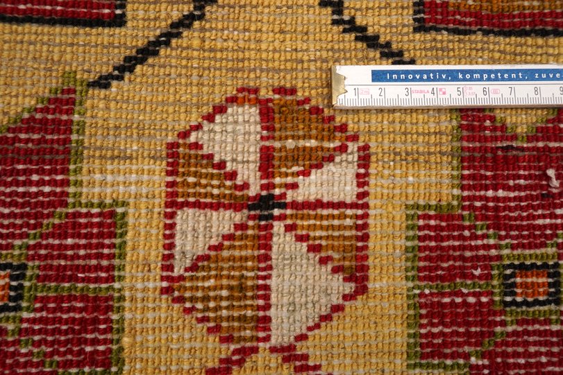 https://www.resai.de/ carpethaus/ carpet-1384/tuerkischer-orient carpet-uschak-11.JPG